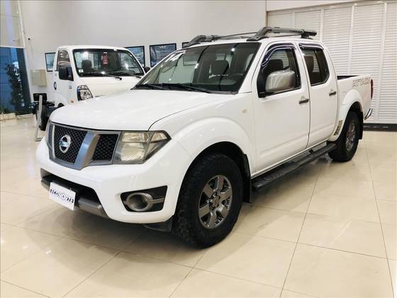 NISSAN FRONTIER 2014