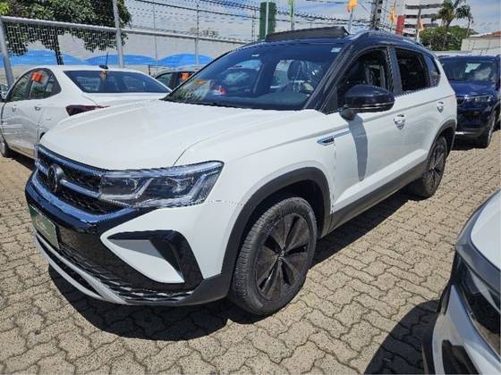 VOLKSWAGEN TAOS 2022