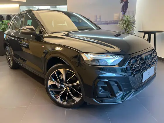AUDI Q5 2025
