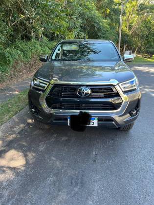 TOYOTA HILUX 2022