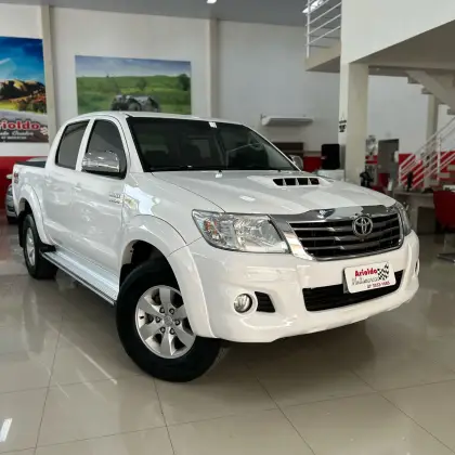 TOYOTA HILUX 2015