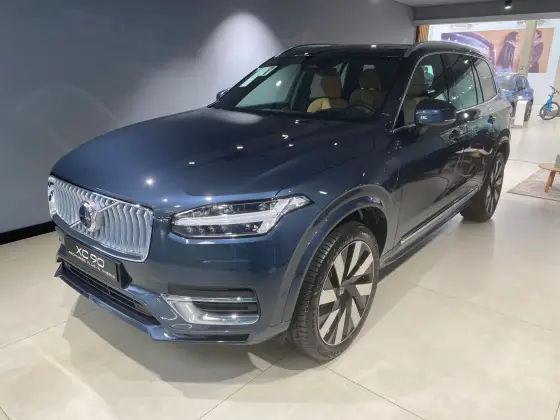 VOLVO XC90 2025