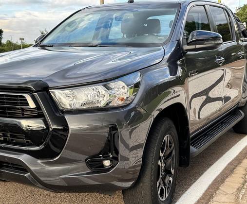 TOYOTA HILUX 2022