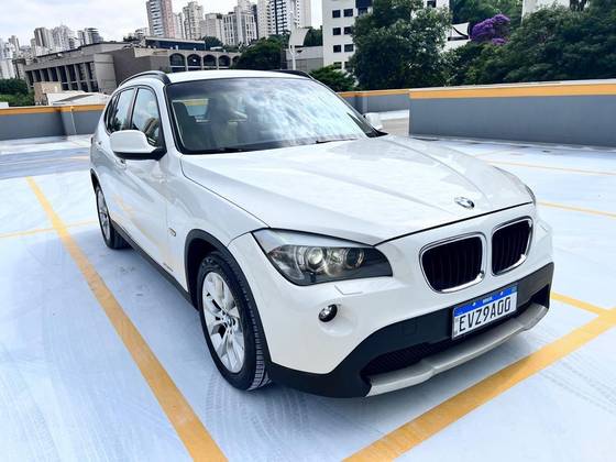 BMW X1 2011