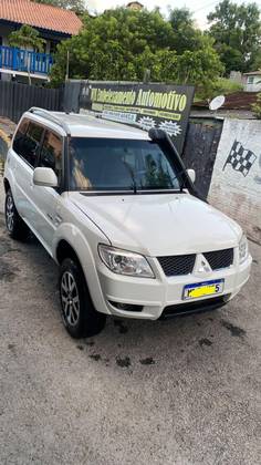 MITSUBISHI PAJERO TR4 2013