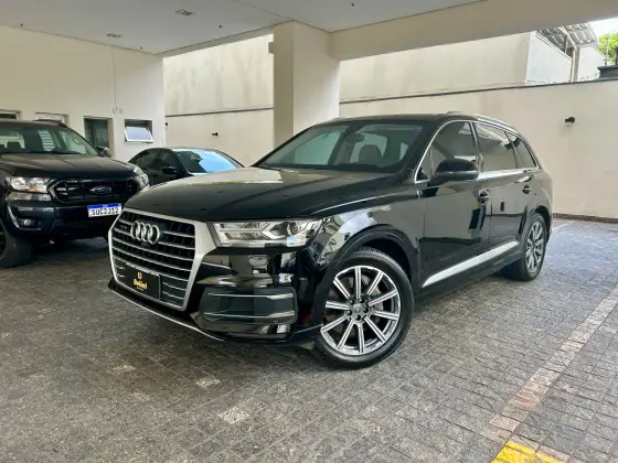 AUDI Q7 2017