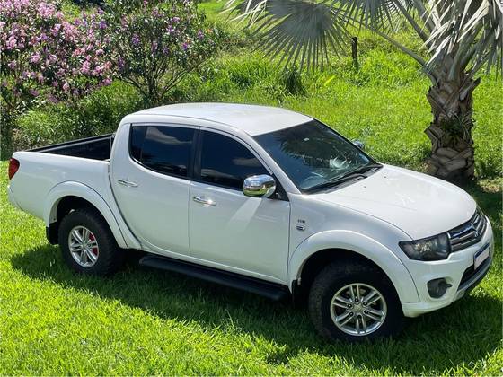 MITSUBISHI L200 TRITON 2015