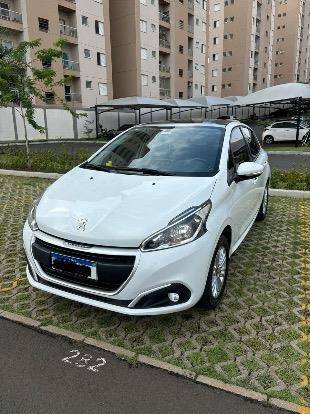 PEUGEOT 208 2019