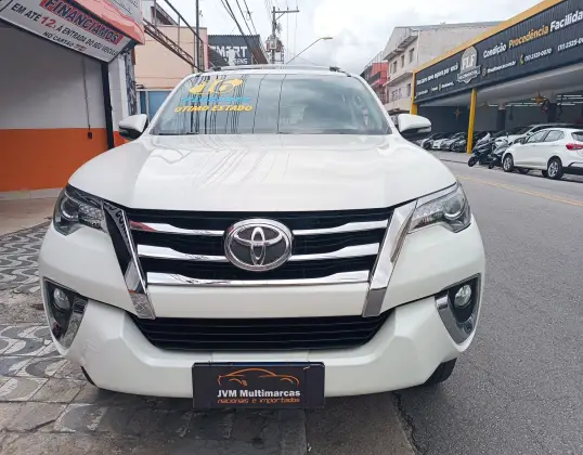 TOYOTA HILUX SW4 2016