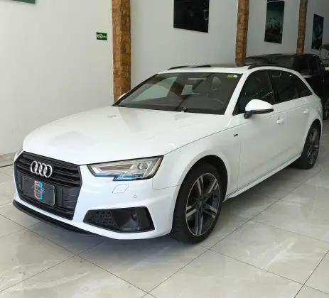 AUDI A4 2019