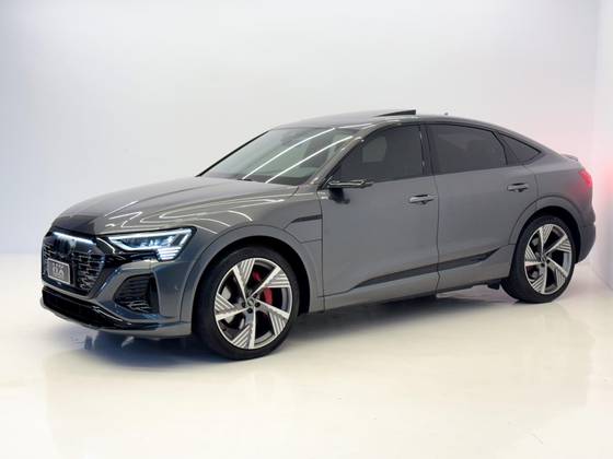 AUDI Q8 E-TRON 2024