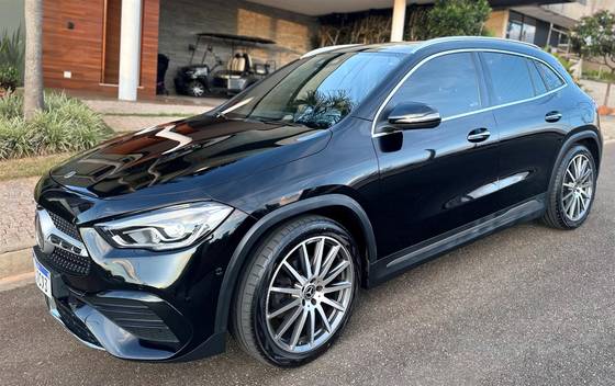 MERCEDES-BENZ GLA 200 2021