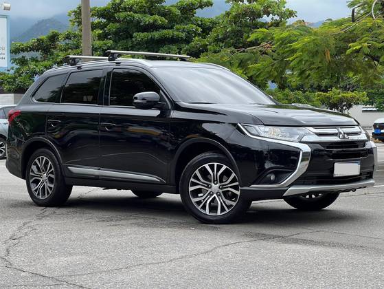 MITSUBISHI OUTLANDER 2018