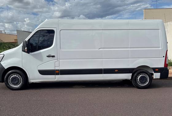 RENAULT MASTER 2023