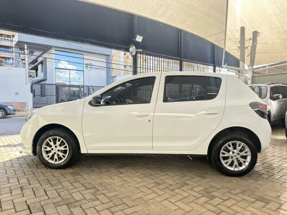 RENAULT SANDERO 2023