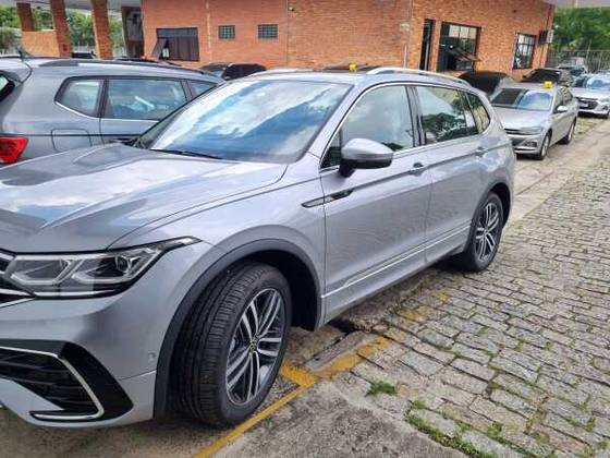 VOLKSWAGEN TIGUAN 2024