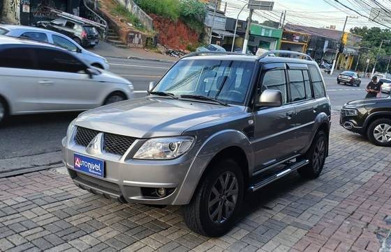 MITSUBISHI PAJERO TR4 2015