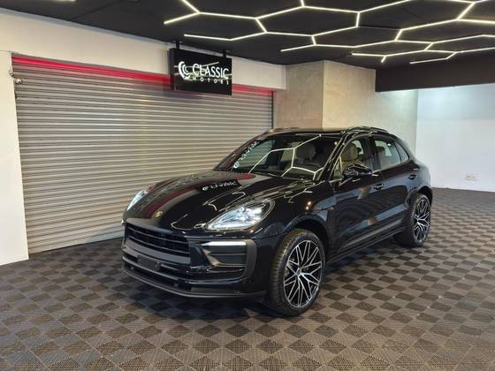 PORSCHE MACAN 2025