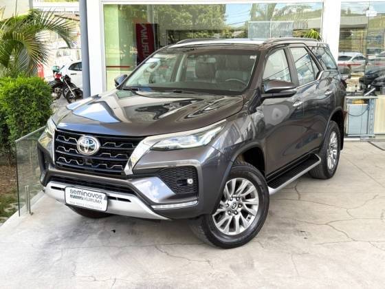 TOYOTA HILUX SW4 2022