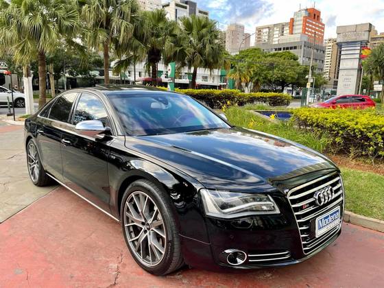AUDI A8 2011