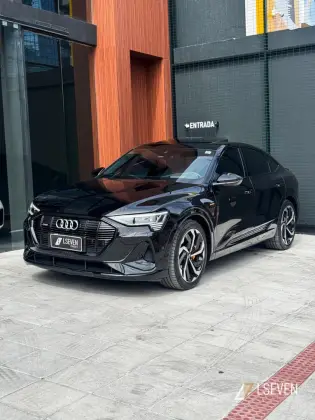 AUDI E-TRON 2022