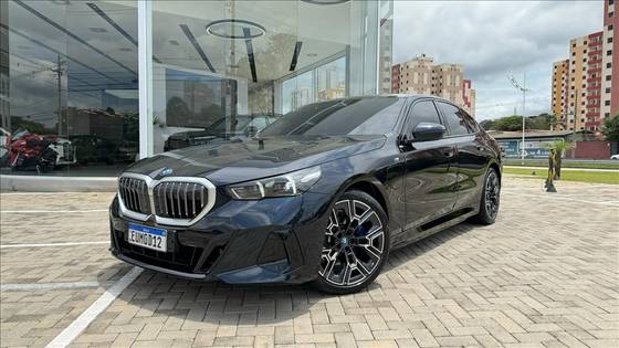 BMW 530e 2024