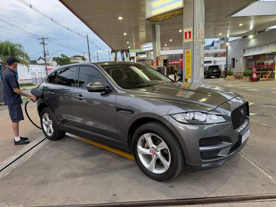 JAGUAR F-PACE 2018