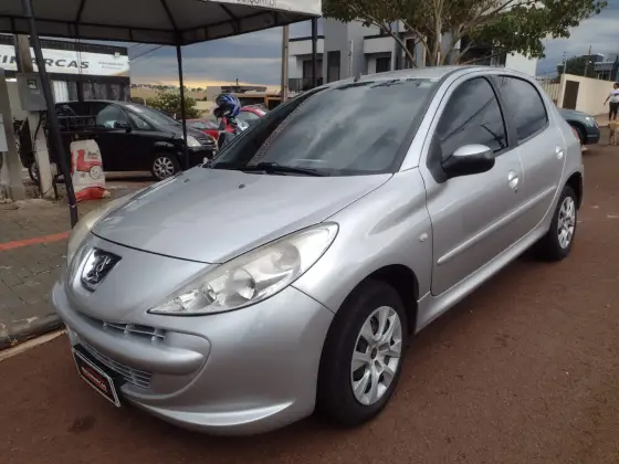 PEUGEOT 207 2013