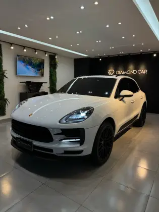 PORSCHE MACAN 2021