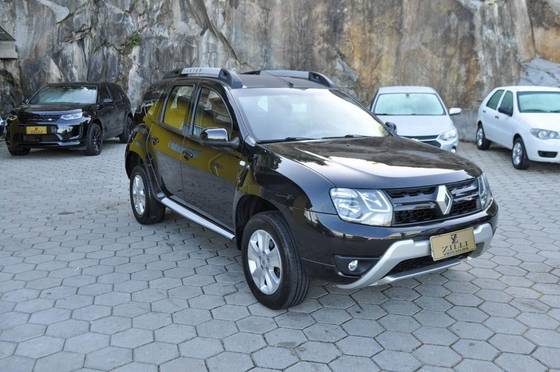 RENAULT DUSTER 2017