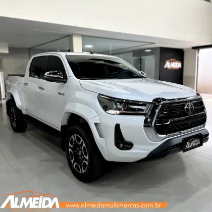TOYOTA HILUX 2024