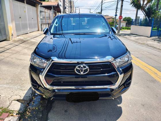 TOYOTA HILUX 2024