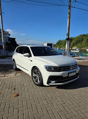 VOLKSWAGEN TIGUAN 2020