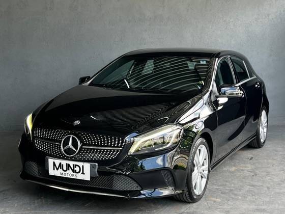 MERCEDES-BENZ A 200 2016