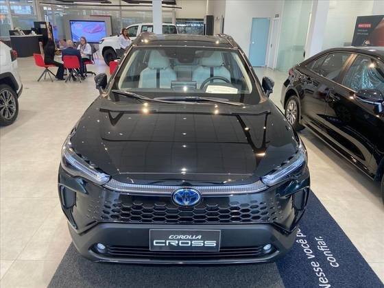 TOYOTA COROLLA CROSS 2026