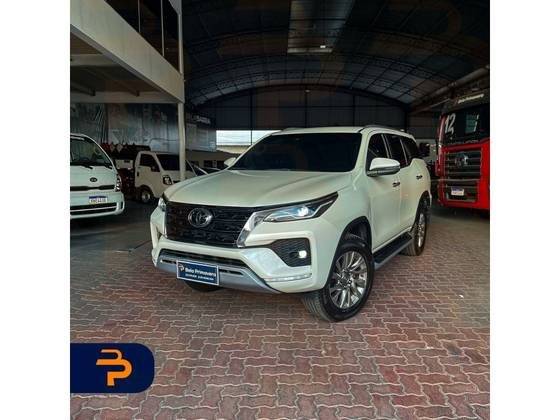 TOYOTA HILUX SW4 2021