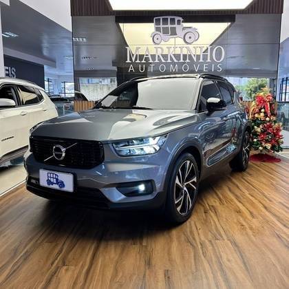 VOLVO XC40 2019