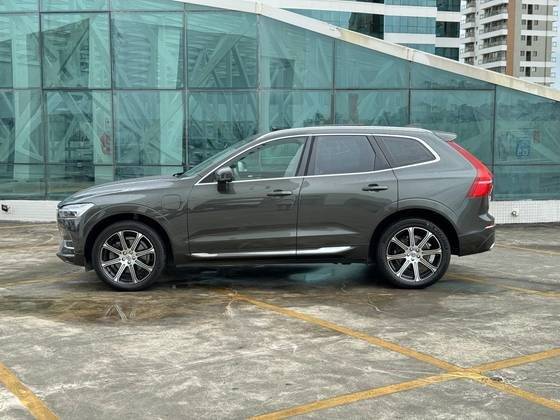 VOLVO XC60 2021
