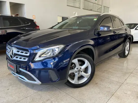 MERCEDES-BENZ GLA 200 2019