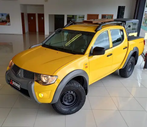 MITSUBISHI L200 SAVANA 2015
