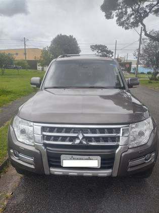 MITSUBISHI PAJERO 2016
