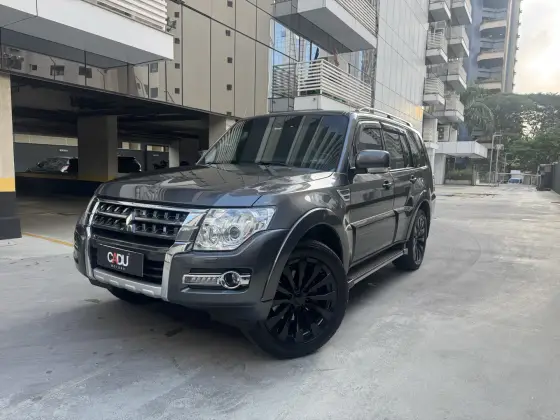 MITSUBISHI PAJERO FULL 2018