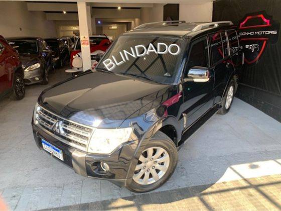 MITSUBISHI PAJERO FULL 2010