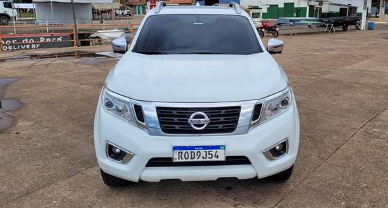 NISSAN FRONTIER 2021