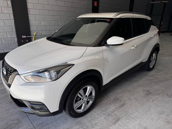 NISSAN KICKS 2020