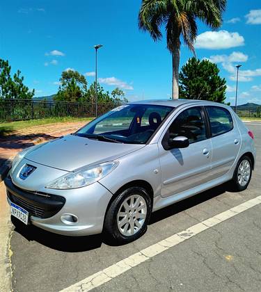 PEUGEOT 207 2011