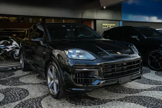 PORSCHE CAYENNE 2024