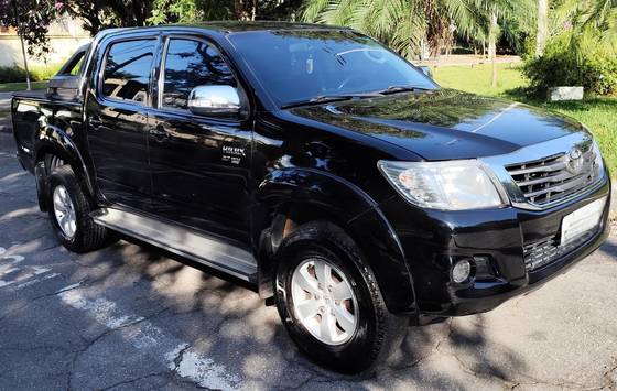 TOYOTA HILUX 2012