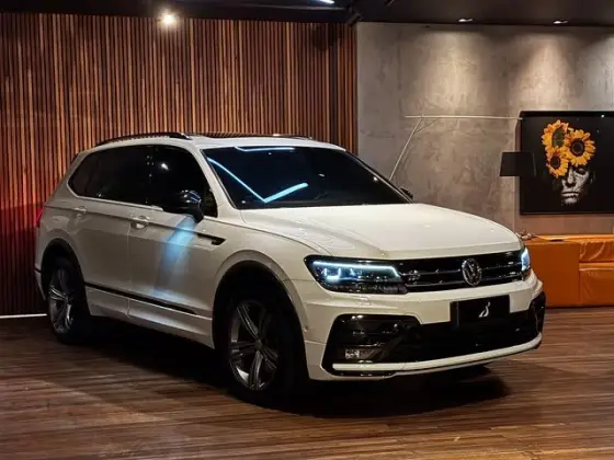 VOLKSWAGEN TIGUAN 2021