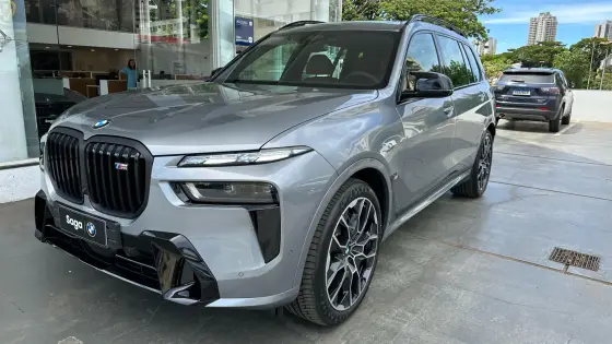 BMW X7 2025